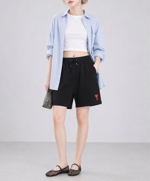 AMI Alexandre Mattiussi(アミアレクサンドルマテュッシ)の「【AMI PARIS】アミ パリス AMI DE COEUR Short Pantsトラックショーツ ハーフパンツ スウェットパンツ(スウェットパンツ・レディース・グレー/ブラック・MEDIUM/LARGE/X-LARGE)」の5枚目の写真