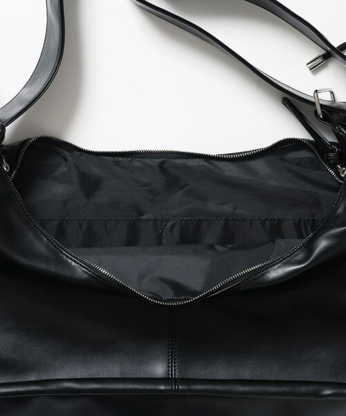 SEQUENZ（シークエンズ）の「※WEB限定 / フェイクレザー フェイクスエード メタルプレート 雑貨 バック / シャーリングショルダーバック / sqnz shirring bag（トートバッグ・メンズ・ブラック/ライトブルー/チャコール・FREE）」の15枚目の写真