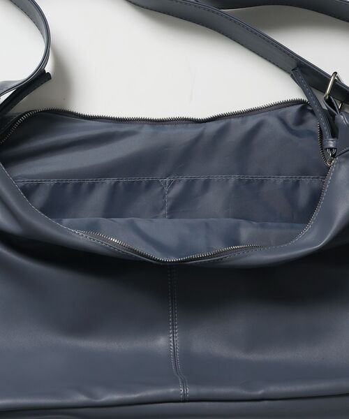 SEQUENZ（シークエンズ）の「※WEB限定 / フェイクレザー フェイクスエード メタルプレート 雑貨 バック / シャーリングショルダーバック / sqnz shirring bag（トートバッグ・メンズ・ブラック/ライトブルー/チャコール・FREE）」の8枚目の写真
