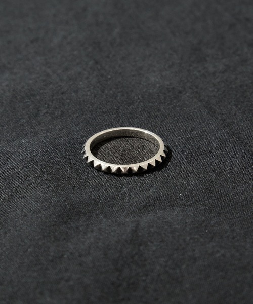 GARNI(ガルニ)の「【GARNI/ガルニ】Multiple Studs Ring-S(リング・メンズ・シルバー・26.5cm/25.5cm)」の2枚目の写真