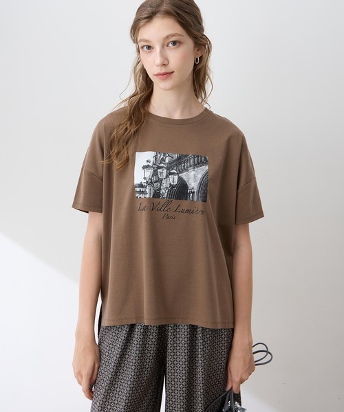 LE SOUK HOLIDAY(ルスークホリデー)の「フォトプリントドルマンTシャツ【接触冷感・吸水速乾】(Tシャツ/カットソー・レディース・ブラウン/ネイビー/オフホワイト・L/M)」の2枚目の写真