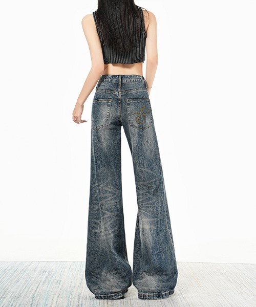 LUCPY(ラクピー)の「ヴィンテージウォッシュフレアデニムパンツ(デニムパンツ・レディース・ネイビー・X-SMALL/LARGE/MEDIUM/SMALL)」の2枚目の写真