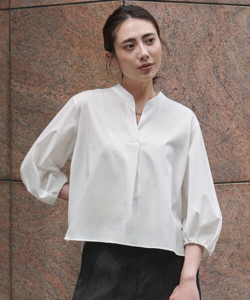 ICB(アイシービー)の「ブラウスライクジャージー ボリュームスリーブカットソー(Tシャツ/カットソー・レディース・グレー系/サックスブルー系/アイボリー系・LARGE/X-LARGE)」の2枚目の写真