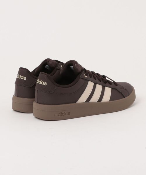 adidas（アディダス）の「GRANDCOURT BASE3.0U（スニーカー・メンズ・ブラウン・25.5cm/26.0cm/29.0cm/25.0cm/28.0cm/27.5cm/27.0cm/26.5cm）」の2枚目の写真