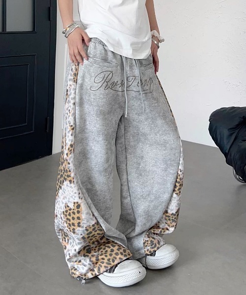 SHEENA(シーナ)の「【裾ドローコード付き】スタッズロゴレオパード切替スウェットワイドパンツ(スウェットパンツ・レディース・グレー/ピンク・M)」の4枚目の写真
