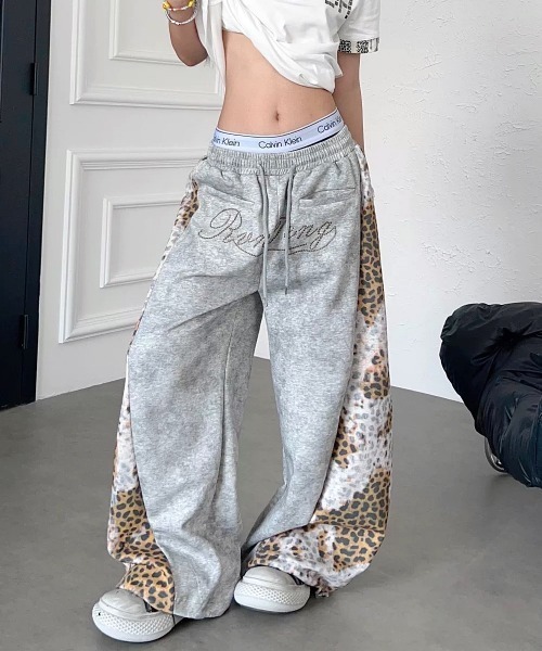 SHEENA(シーナ)の「【裾ドローコード付き】スタッズロゴレオパード切替スウェットワイドパンツ(スウェットパンツ・レディース・グレー/ピンク・M)」の6枚目の写真