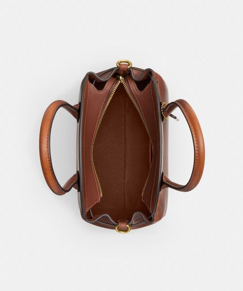 COACH（コーチ）の「エンパイア キャリーオール バッグ 21・ラブド レザー（ショルダーバッグ・レディース・ブラウン系その他・ONE）」の5枚目の写真