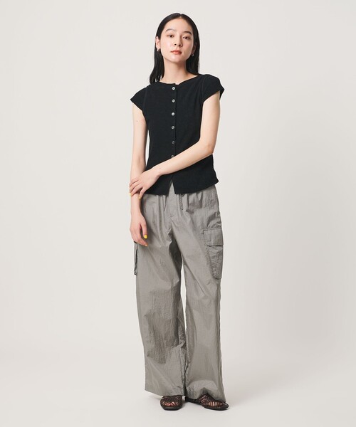 BEAUTY&YOUTH UNITED ARROWS(ビューティーアンドユースユナイテッドアローズ)の「ポリエステルコットン 2WAY キャップスリーブ トップス(Tシャツ/カットソー・レディース・モカ/レッド/ブラック/ダークグレー・FREE)」の20枚目の写真