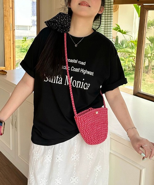 Girly Doll（ガーリードール）の「クルーネックロゴプリントTシャツ（Tシャツ/カットソー・レディース・ホワイト/ブラック・L/M）」の4枚目の写真