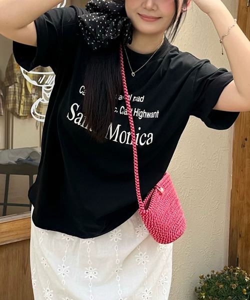 Girly Doll（ガーリードール）の「クルーネックロゴプリントTシャツ（Tシャツ/カットソー・レディース・ホワイト/ブラック・L/M）」の5枚目の写真
