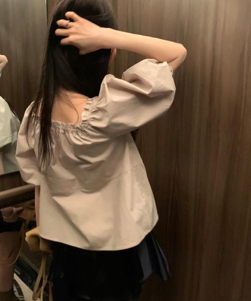 Girly Doll（ガーリードール）の「ギャザーネックボリュームスリーブブラウス（その他トップス・レディース・オフホワイト/モカ・FREE）」の11枚目の写真