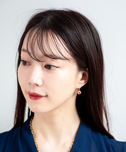 ANNIKA INEZ(アニカイネズ)の「【ANNIKA INEZ】球体ドロップピアス E1015 PTE Sphere Drop Earrings(ピアス(両耳用)・レディース・ゴールド・FREE)」の3枚目の写真