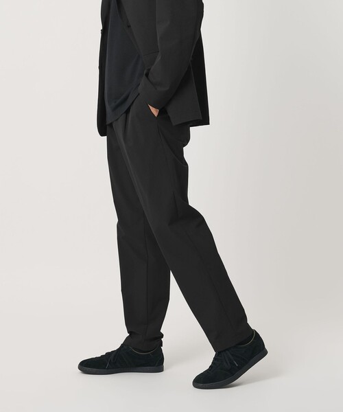 BEAUTY&YOUTH UNITED ARROWS(ビューティーアンドユースユナイテッドアローズ)の「360°MASTER 1プリーツ イーズ コンフォート イージーパンツ NO.6 セットアップ対応 撥水 ストレッチ ウォッシャブル(その他パンツ・メンズ・ダークグレー/ブラック/ダークブラウン・M/L/S/XL)」の6枚目の写真