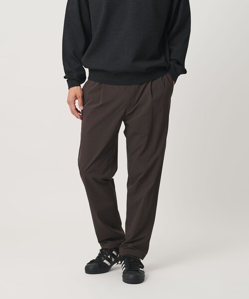 BEAUTY&YOUTH UNITED ARROWS(ビューティーアンドユースユナイテッドアローズ)の「360°MASTER 1プリーツ イーズ コンフォート イージーパンツ NO.6 セットアップ対応 撥水 ストレッチ ウォッシャブル(その他パンツ・メンズ・ダークグレー/ブラック/ダークブラウン・M/L/S/XL)」の11枚目の写真