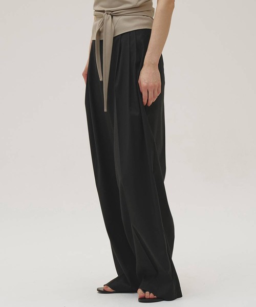 TODAYFUL（トゥデイフル）の「[TODAYFUL/トゥデイフル]Lightweight Tuck Trousers/ライトウェイト タックトラウザーズ/ワイドスラックス（スラックス・レディース・ブラック/ダークブラウン・38/36）」の13枚目の写真