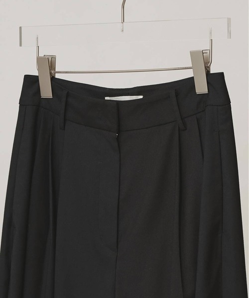 TODAYFUL（トゥデイフル）の「[TODAYFUL/トゥデイフル]Lightweight Tuck Trousers/ライトウェイト タックトラウザーズ/ワイドスラックス（スラックス・レディース・ブラック/ダークブラウン・38/36）」の15枚目の写真