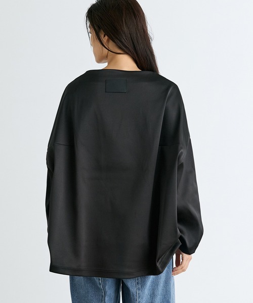 COGTHEBIGSMOKE(コグザビッグスモーク)の「【COGTHEBIGSMOKE/コグザビッグスモーク】OPHELIA BOAT NECK TOP/サテンストレッチボートネックトップス(Tシャツ/カットソー・レディース・アイボリー/ブラック・1)」の20枚目の写真