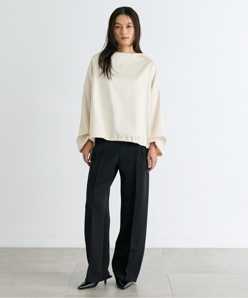 COGTHEBIGSMOKE(コグザビッグスモーク)の「【COGTHEBIGSMOKE/コグザビッグスモーク】OPHELIA BOAT NECK TOP/サテンストレッチボートネックトップス(Tシャツ/カットソー・レディース・アイボリー/ブラック・1)」の3枚目の写真