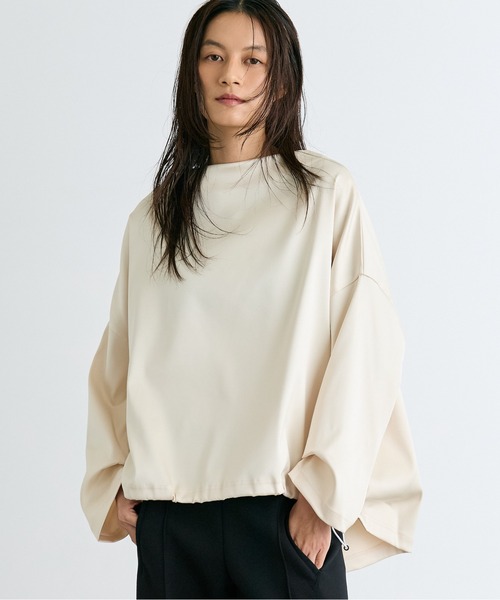 COGTHEBIGSMOKE(コグザビッグスモーク)の「【COGTHEBIGSMOKE/コグザビッグスモーク】OPHELIA BOAT NECK TOP/サテンストレッチボートネックトップス(Tシャツ/カットソー・レディース・アイボリー/ブラック・1)」の6枚目の写真