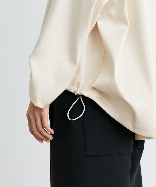 COGTHEBIGSMOKE(コグザビッグスモーク)の「【COGTHEBIGSMOKE/コグザビッグスモーク】OPHELIA BOAT NECK TOP/サテンストレッチボートネックトップス(Tシャツ/カットソー・レディース・アイボリー/ブラック・1)」の14枚目の写真