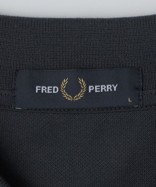SHIPS(シップス)の「FRED PERRY: M3636 TW/TIPPED LONG SLEEVE(Tシャツ/カットソー・メンズ・コバルトブルー/ダークオリーブ・LARGE/MEDIUM)」の6枚目の写真