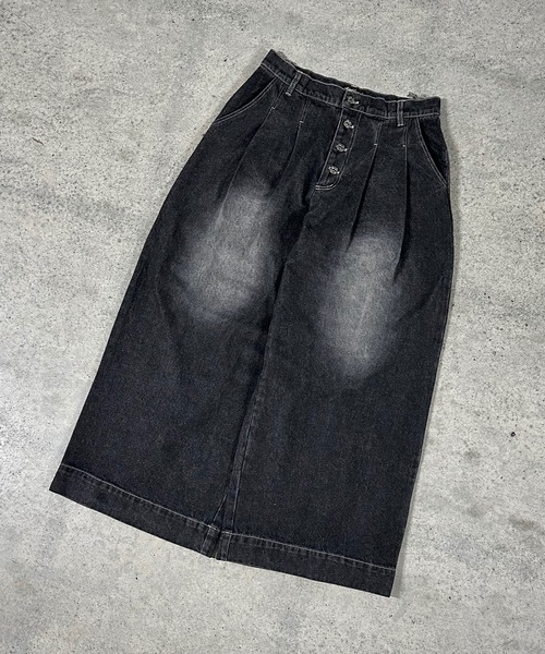 MandO(エムオー)(エムオー)の「【ユニセックス】2タックウォッシュデニムワイドパンツ/セットアップ着用可(デニムパンツ・メンズ・ブラック/インディゴブルー・SMALL/LARGE/MEDIUM)」の4枚目の写真