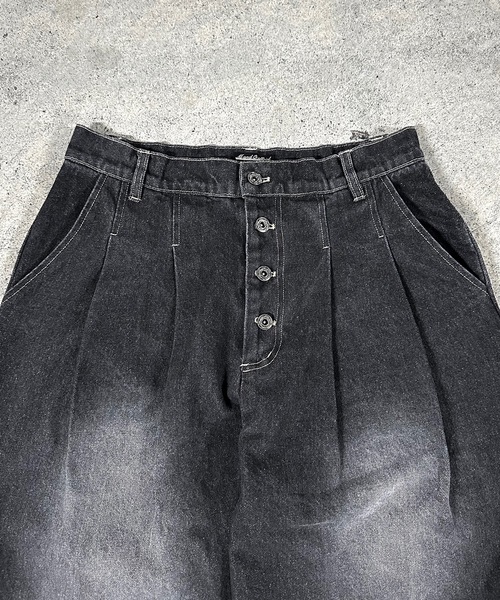 MandO(エムオー)(エムオー)の「【ユニセックス】2タックウォッシュデニムワイドパンツ/セットアップ着用可(デニムパンツ・メンズ・ブラック/インディゴブルー・SMALL/LARGE/MEDIUM)」の5枚目の写真