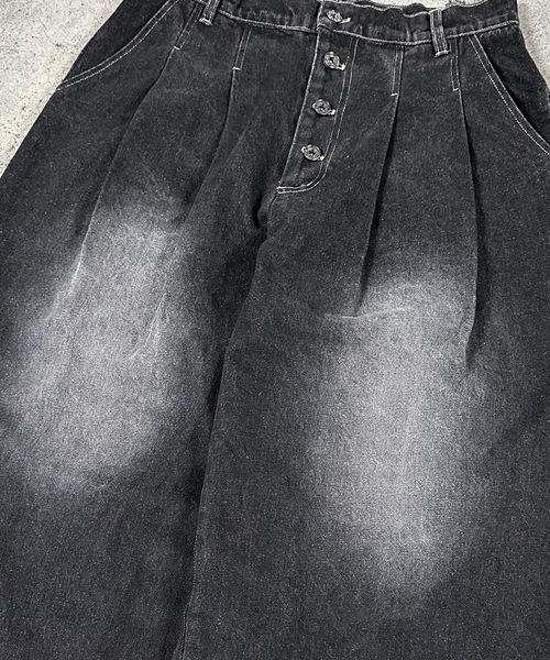 MandO(エムオー)(エムオー)の「【ユニセックス】2タックウォッシュデニムワイドパンツ/セットアップ着用可(デニムパンツ・メンズ・ブラック/インディゴブルー・SMALL/LARGE/MEDIUM)」の8枚目の写真