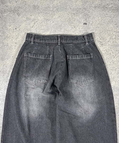 MandO(エムオー)(エムオー)の「【ユニセックス】2タックウォッシュデニムワイドパンツ/セットアップ着用可(デニムパンツ・メンズ・ブラック/インディゴブルー・SMALL/LARGE/MEDIUM)」の12枚目の写真