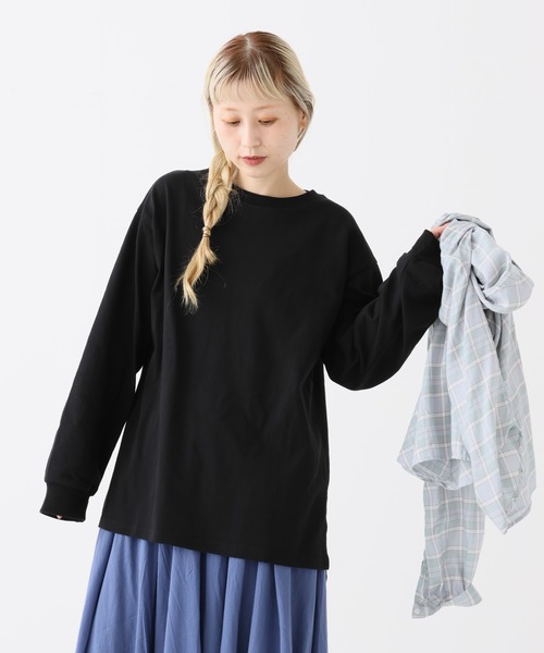 HEART MARKET（ハートマーケット）の「ワイドな長袖チュニック（Tシャツ/カットソー・レディース・ナチュラル/ブラック/グリーン系/ベージュ系/グレー系/オレンジ系/レッド系/ブラック系・LARGE/MEDIUM）」の2枚目の写真