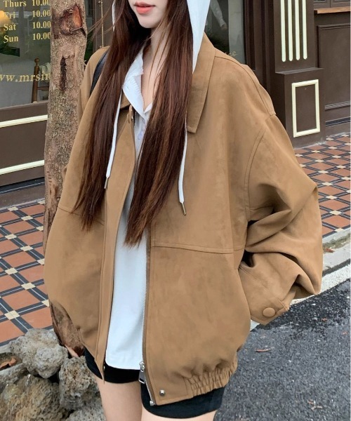&soiree(アンドソワレ)の「スエード調オーバーサイズジャケット(ブルゾン・レディース・ブラック/ブラウン・SMALL/MEDIUM/LARGE/X-LARGE)」の3枚目の写真