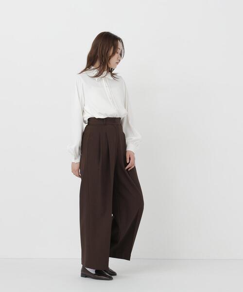 NATURAL BEAUTY BASIC(ナチュラルビューティーベーシック)の「フリルネックナローリボンブラウス(シャツ/ブラウス・レディース・ネイビー/ブルー/オフホワイト・FREE)」の6枚目の写真