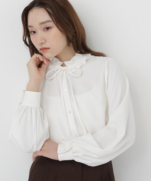 NATURAL BEAUTY BASIC(ナチュラルビューティーベーシック)の「フリルネックナローリボンブラウス(シャツ/ブラウス・レディース・ネイビー/ブルー/オフホワイト・FREE)」の9枚目の写真