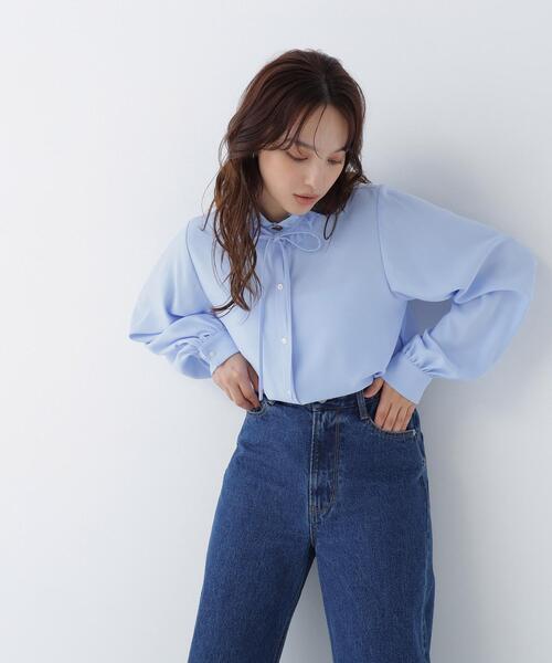 NATURAL BEAUTY BASIC(ナチュラルビューティーベーシック)の「フリルネックナローリボンブラウス(シャツ/ブラウス・レディース・ネイビー/ブルー/オフホワイト・FREE)」の16枚目の写真