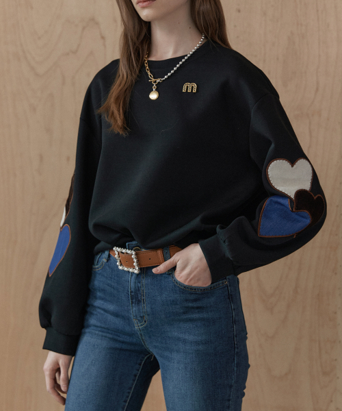 MAXZA(マージャコレクション)の「ハートワッペンラウンドネックスウェットTシャツ(スウェット・レディース・ブラック/チャコール・FREE)」の6枚目の写真