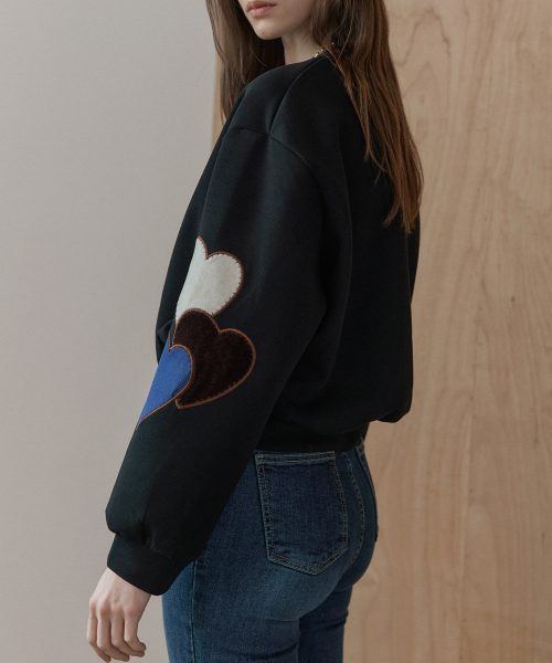 MAXZA(マージャコレクション)の「ハートワッペンラウンドネックスウェットTシャツ(スウェット・レディース・ブラック/チャコール・FREE)」の8枚目の写真