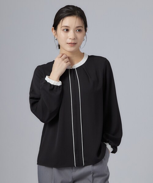 SHOO・LA・RUE(シューラルー)の「【セレモニー/通勤/S-LL】配色襟ブラウス(シャツ/ブラウス・レディース・オフホワイト/ブラック/ネイビー・01/02/04/03)」の8枚目の写真