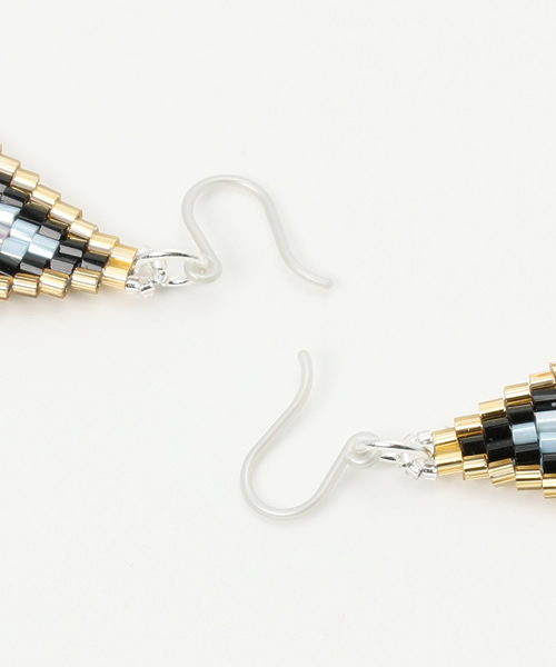 niko and...(ニコアンド)の「M.G.B.ビーズピアス【niko and ...】(ピアス(両耳用)・レディース・ブラック/ブルー/オレンジ/ベージュ・0)」の6枚目の写真