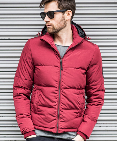 ROEN(ロエン)の「フード付ダウンジャケット(ダウンジャケット/コート・メンズ・ブラック/レッド/ネイビー・SMALL/MEDIUM/LARGE/X-LARGE)」の3枚目の写真