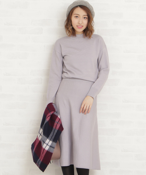 N.(N. Natural Beauty Basic)(エヌエヌナチュラルビューティーベーシック)の「ハイネックフレアワンピース(ワンピース・レディース・ブラック/ベージュ/グレー/ブルー・MEDIUM)」の3枚目の写真