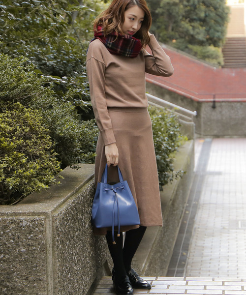 N.(N. Natural Beauty Basic)(エヌエヌナチュラルビューティーベーシック)の「ハイネックフレアワンピース(ワンピース・レディース・ブラック/ベージュ/グレー/ブルー・MEDIUM)」の16枚目の写真