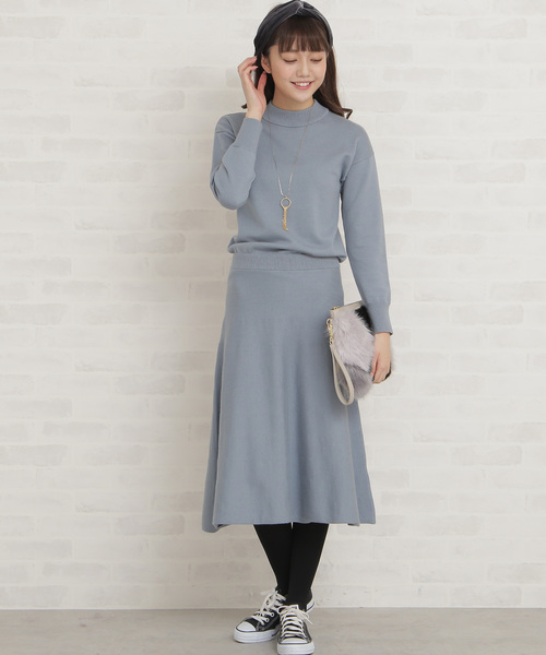 N.(N. Natural Beauty Basic)(エヌエヌナチュラルビューティーベーシック)の「ハイネックフレアワンピース(ワンピース・レディース・ブラック/ベージュ/グレー/ブルー・MEDIUM)」の8枚目の写真