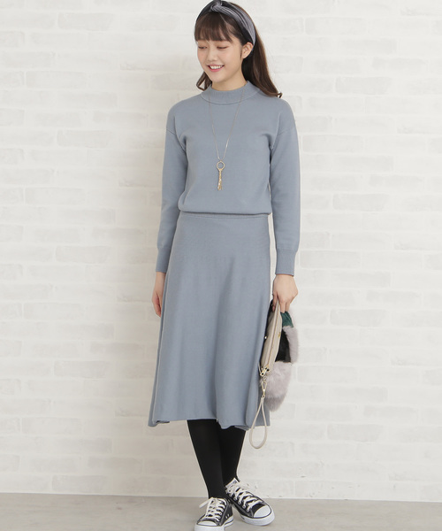 N.(N. Natural Beauty Basic)(エヌエヌナチュラルビューティーベーシック)の「ハイネックフレアワンピース(ワンピース・レディース・ブラック/ベージュ/グレー/ブルー・MEDIUM)」の20枚目の写真