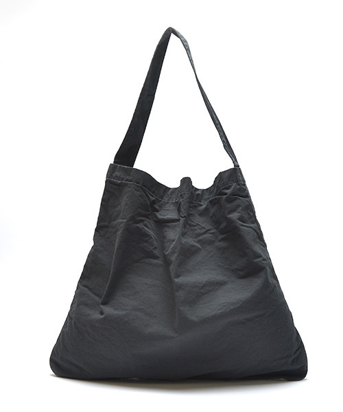 MASTER&Co（マスターアンドコー）の「MASTER&Co. / ＜WEB限定＞ショルダーバッグ MC392（ショルダーバッグ・メンズ・ホワイト/ブラック/ベージュ/ネイビー/カーキ/レッド/その他1・ONESIZE）」の3枚目の写真