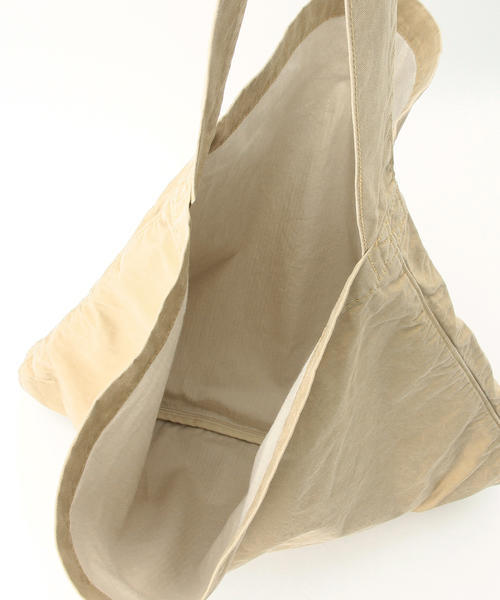 MASTER&Co（マスターアンドコー）の「MASTER&Co. / ＜WEB限定＞ショルダーバッグ MC392（ショルダーバッグ・メンズ・ホワイト/ブラック/ベージュ/ネイビー/カーキ/レッド/その他1・ONESIZE）」の11枚目の写真