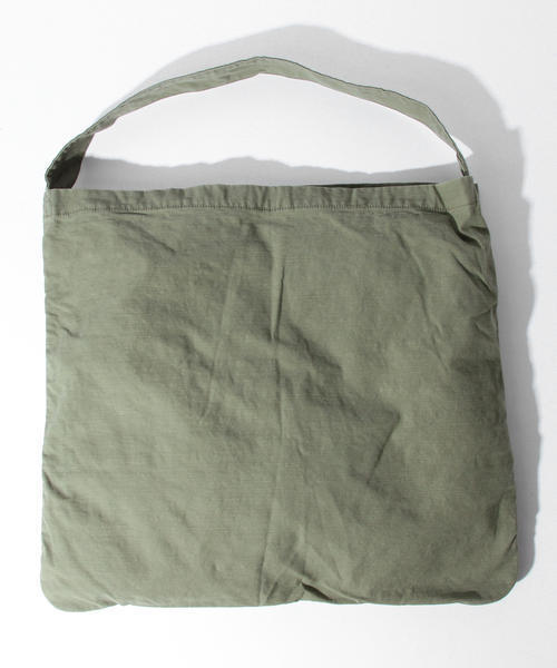 MASTER&Co（マスターアンドコー）の「MASTER&Co. / ＜WEB限定＞ショルダーバッグ MC392（ショルダーバッグ・メンズ・ホワイト/ブラック/ベージュ/ネイビー/カーキ/レッド/その他1・ONESIZE）」の12枚目の写真