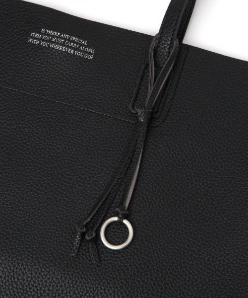 GLOBAL WORK（グローバルワーク）の「フェイクレザーベーシックトートバッグ/780691（トートバッグ・メンズ・ホワイト/ライトブルー/ブラック/ダークブラウン/ベージュ/ネイビー/レッド/オフホワイト/ブルー系その他/ライトグレー/ライトイエロー/スカイブルー/グレー系その他/ゴールド系その他・FREE）」の18枚目の写真