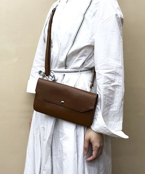 Marie-Louise（マリ－・ルイ－ズ）の「【Marie-Louise/マリールイーズ】2wayレザーミニバッグ/#MLS-B003（クラッチバッグ・レディース・ブラック/ブラウン・FREE）」の11枚目の写真