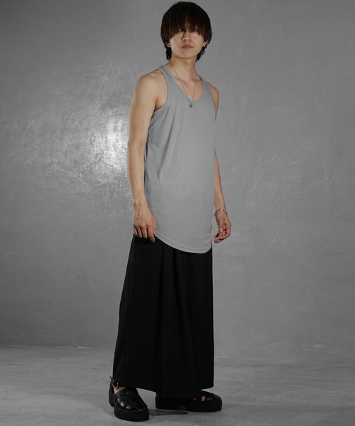 MinoriTY（マイノリティ）の「【MinoriTY】タンクトップ ロング丈 裾ラウンドタイプ  レイヤード Tシャツ重ね着用 ノースリーブ メンズ（タンクトップ・メンズ・ホワイト/ライトグレー/ブラック/ピンク/モカ/ブラック×ホワイト/ラベンダー・M/L）」の20枚目の写真