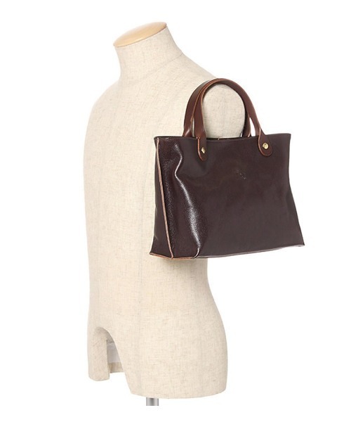 IL BISONTE（イルビゾンテ）の「IL BISONTE / ORIGINAL LEATHER / トートバッグ（トートバッグ・レディース・グリーン/オレンジ/ナチュラル/ライトブラウン/グレー/レンガ/レッド/オリーブ/ネイビー/ブラック/ダークブラウン・FREE）」の18枚目の写真